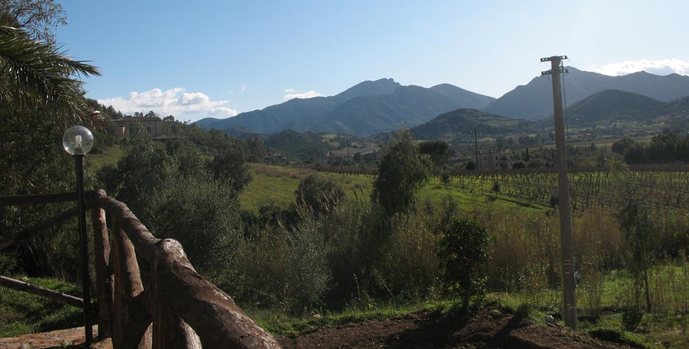 In Lontananza a sinstra Monte Ferru